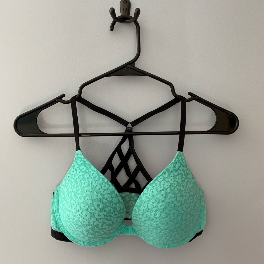 * Like New!* PINK Victoria Secret push-up bra, 34C